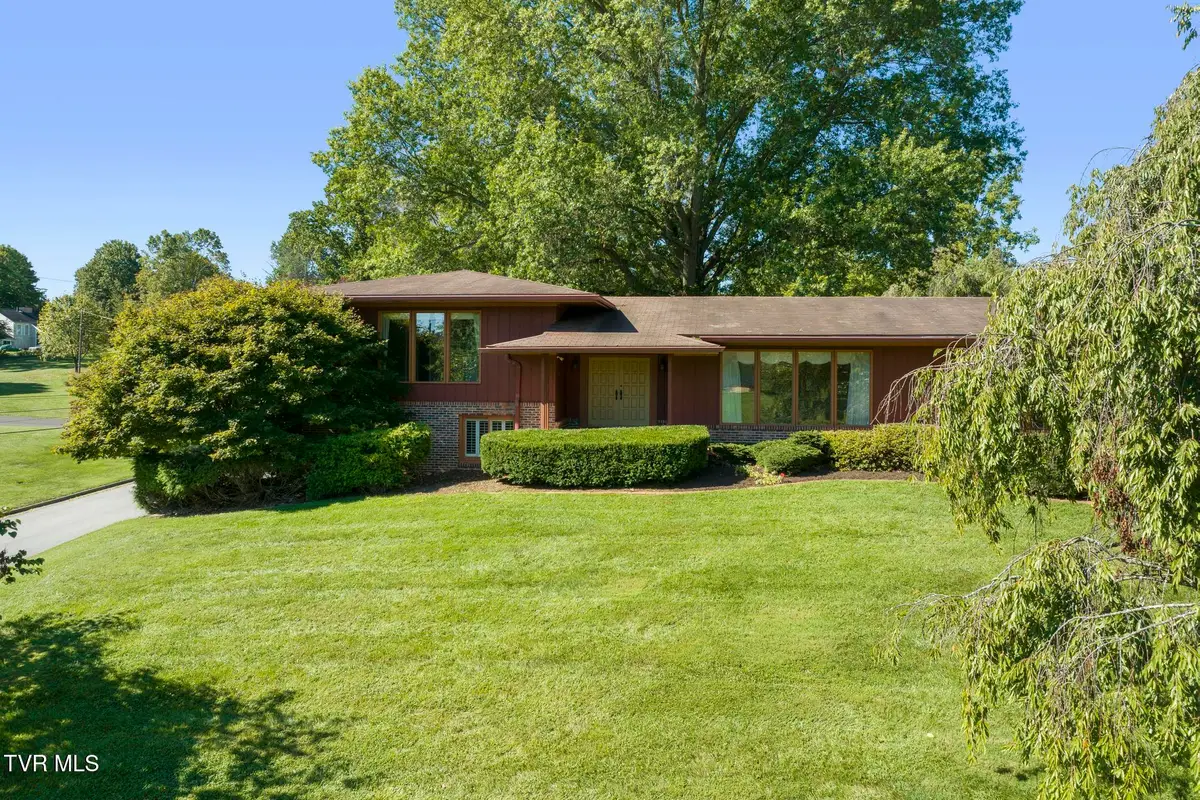 909 Millercrest Drive, Johnson City, TN 37604 - Image #1