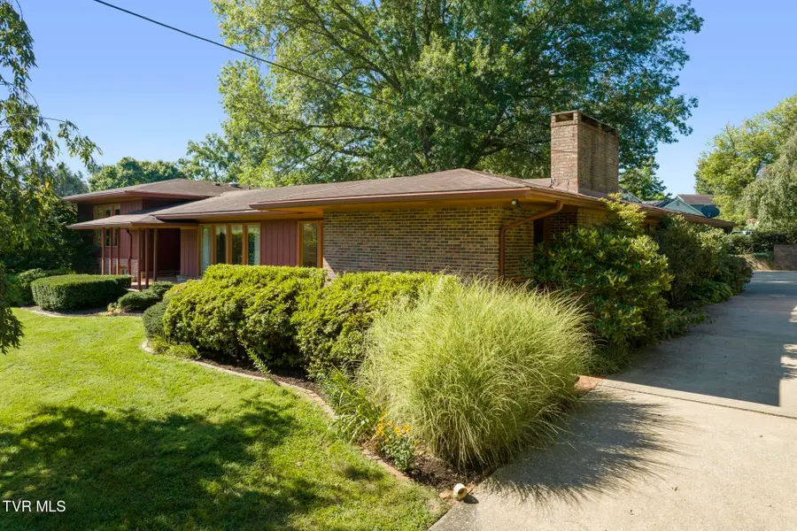 909 Millercrest Drive, Johnson City, TN 37604 - Image #2