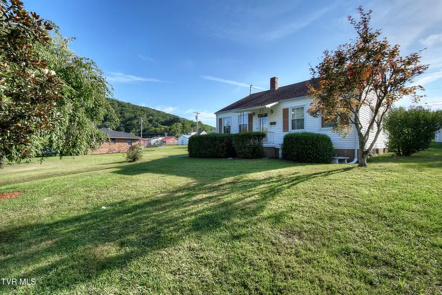 816 Riverview Drive, Elizabethton, TN 37643 - Image #3