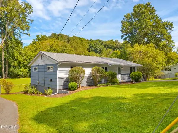 393 Woodcrest Drive, Kingsport, TN 37663