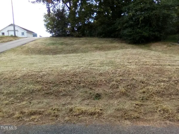 000 Hemlock Drive, Bristol, VA 24201