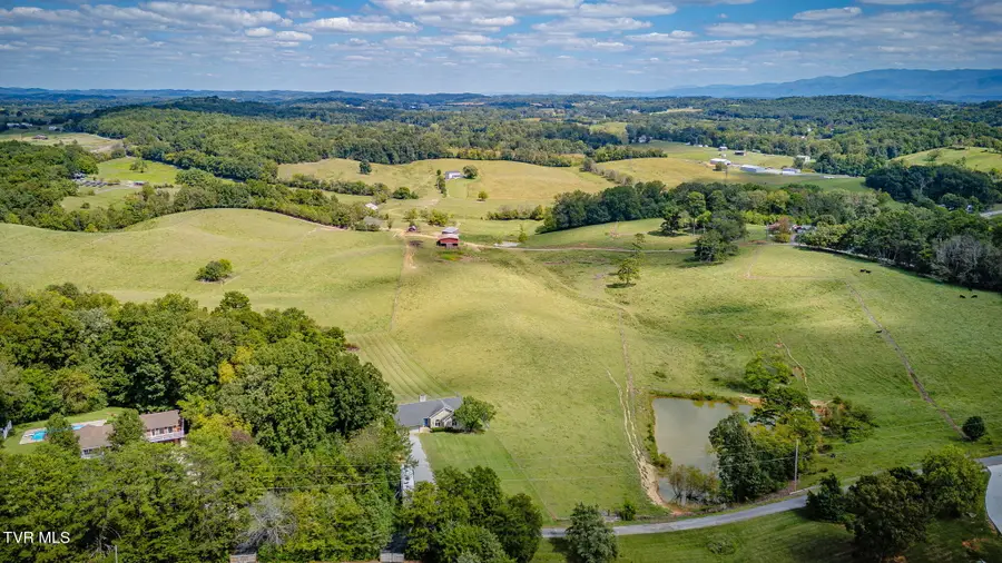 120 Valley View Rd Road, Greeneville, TN 37743 - Image #2