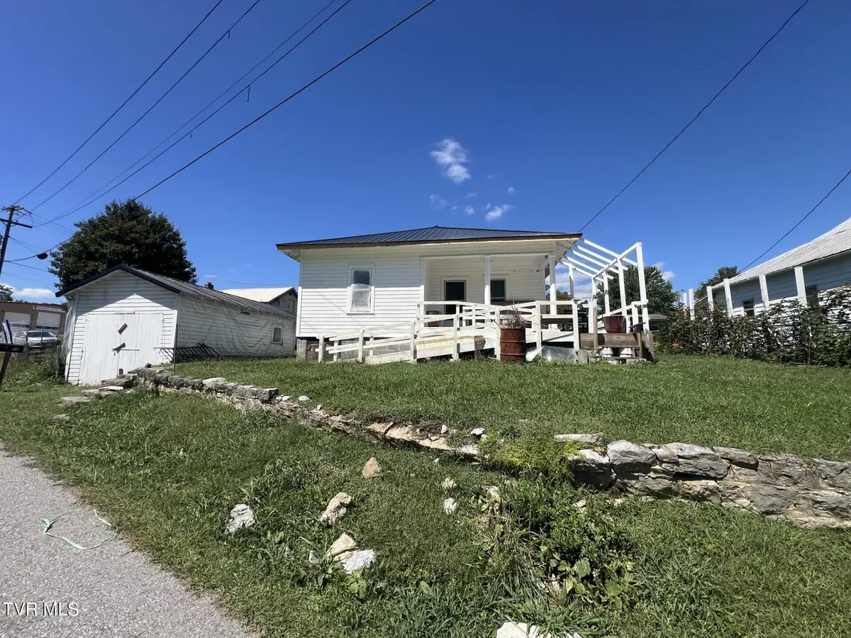 301 South Johnson Drive, Pennington Gap, VA 24277 - Image #1