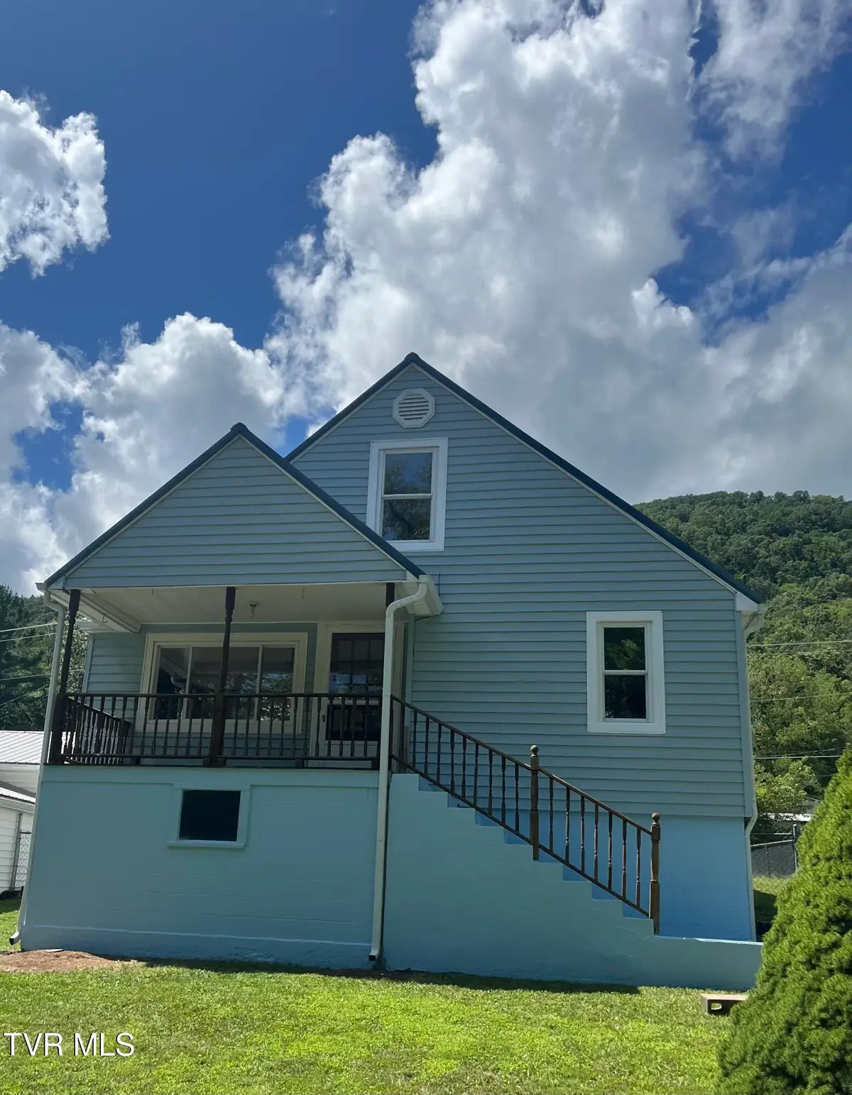 9 2nd Avenue E, Big Stone Gap, VA 24219 - Image #1