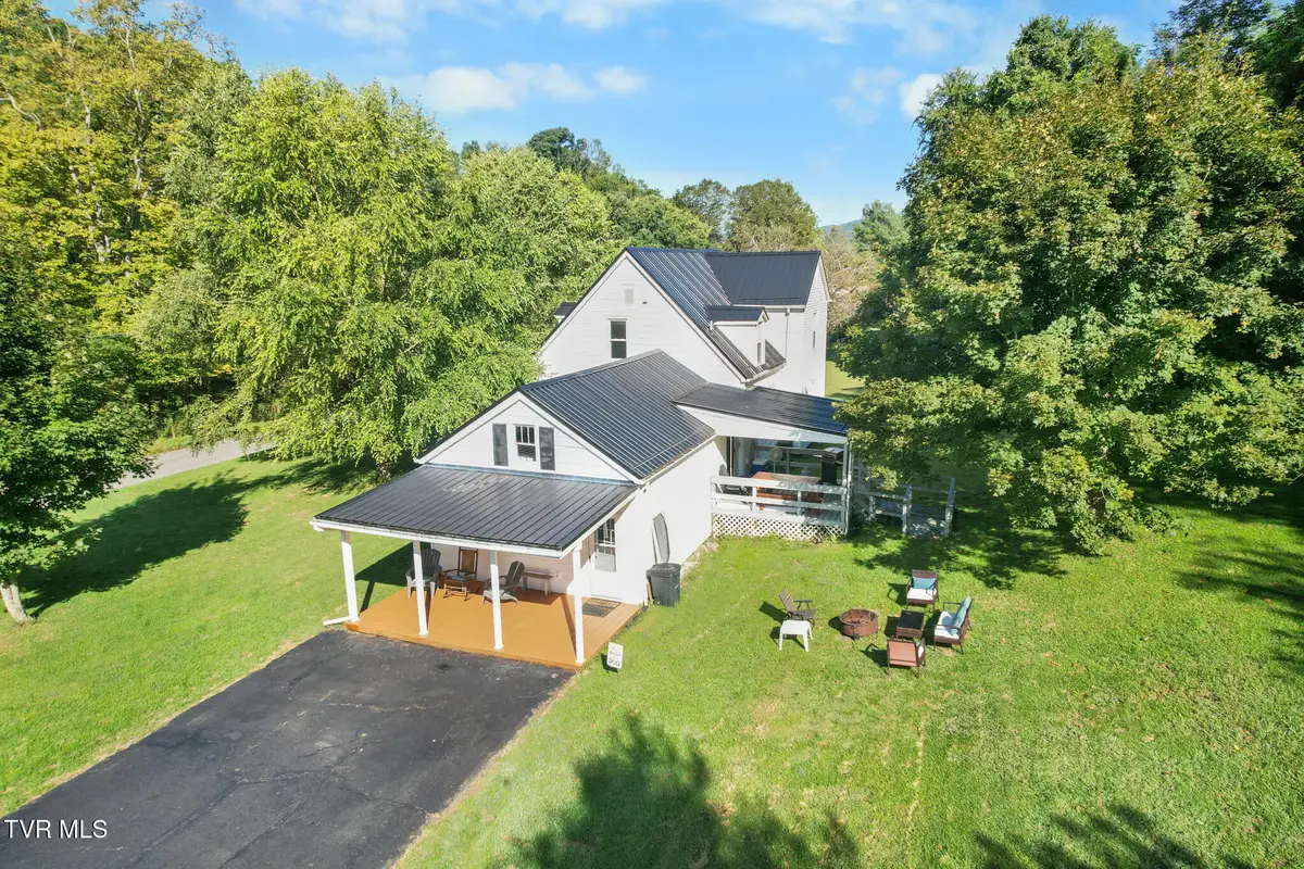 409 Vale Circle, Marion, VA 24354 - Image #1