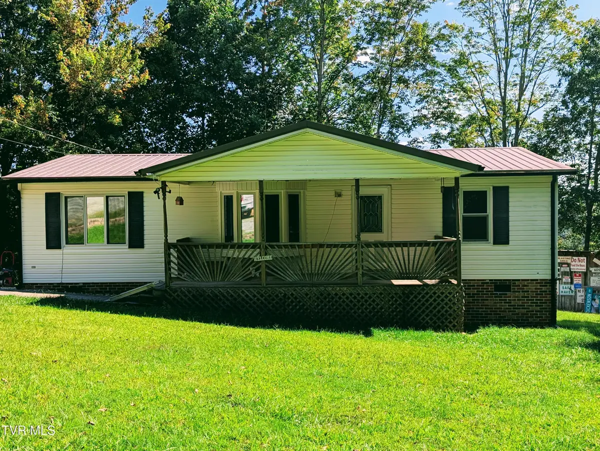 188 Boggs Hill Hill, Clintwood, VA 24228 - Image #1