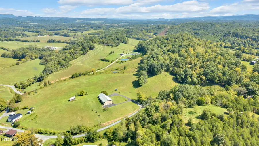 887 Berry Road, Bulls Gap, TN 37711 - Image #3