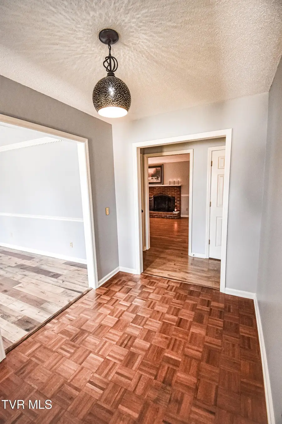 377 Overlook Drive, Blountville, TN 37617 - Image #3