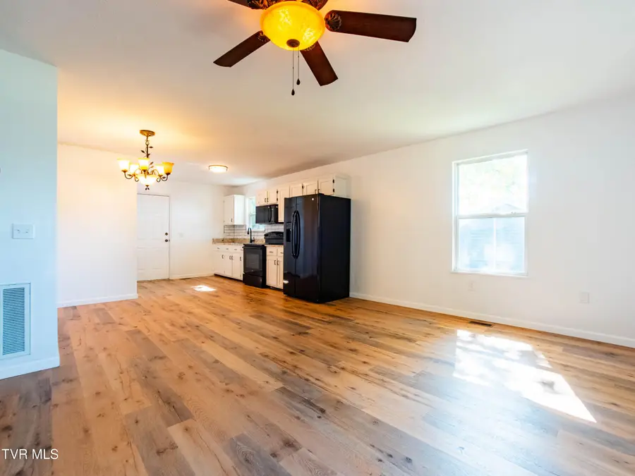 410 North Armstrong Street, Rogersville, TN 37857 - Image #2