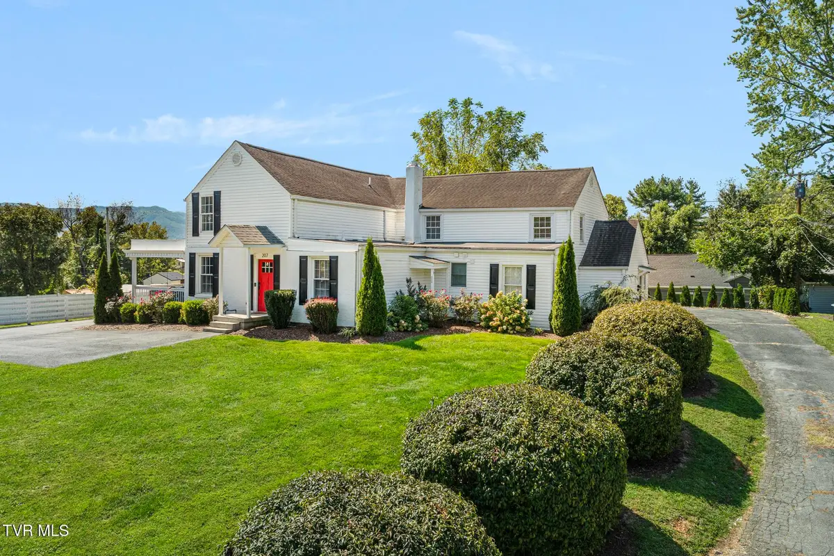 207 East Gilmer Park, Johnson City, TN 37604 - Image #1