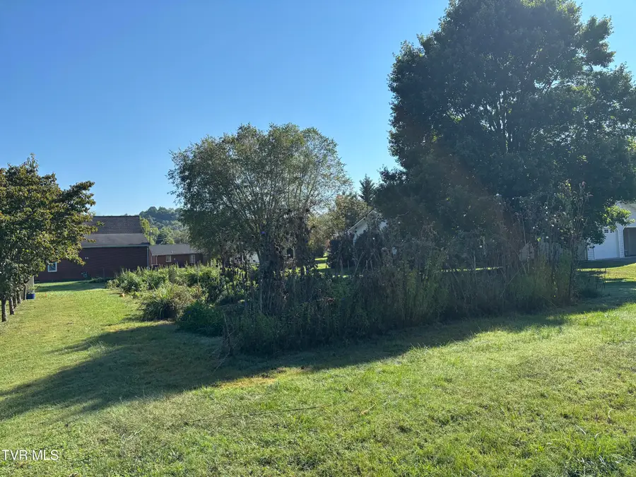 Address Withheld By Seller, Elizabethton, TN 37643 - Image #3