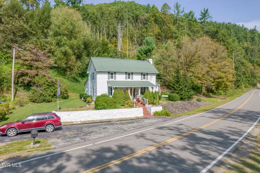 6646 Roan Creek Road, Butler, TN 37640 - Image #3