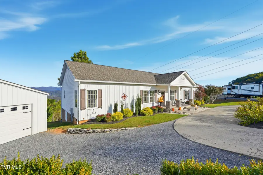 4886 Eagle Pointe Drive, Kingsport, TN 37664 - Image #2