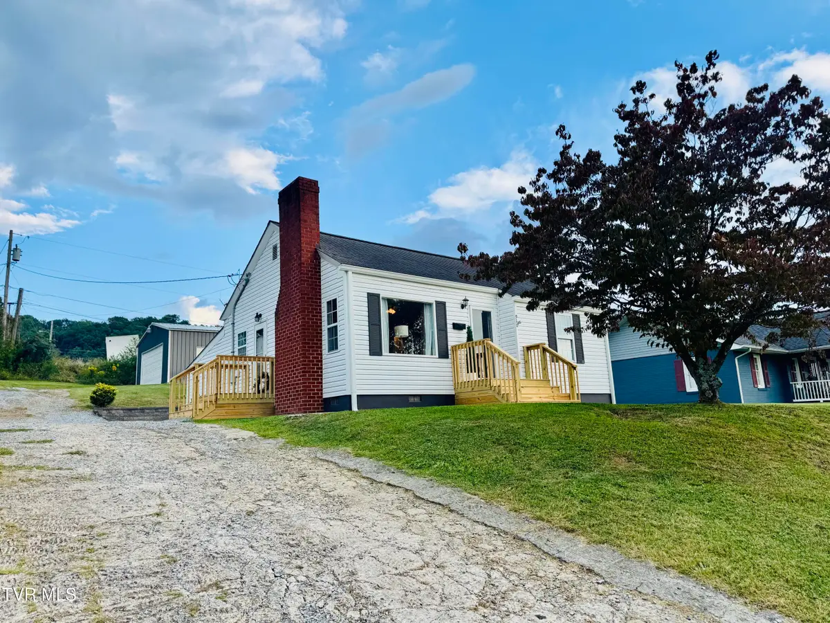 910 Fairview Street, Elizabethton, TN 37643 - Image #1
