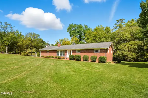 4001 Leaning Pine Road, Kingsport, TN 37660