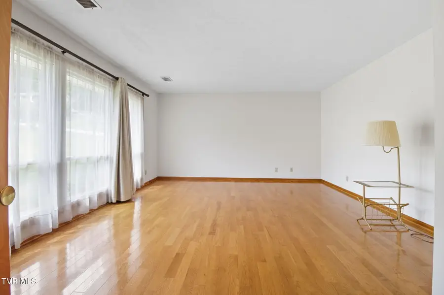 4001 Leaning Pine Road, Kingsport, TN 37660 - Image #3