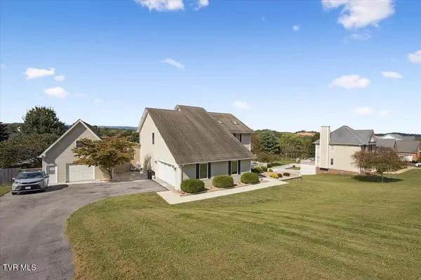 18430 Whites Point Drive, Abingdon, VA 24211