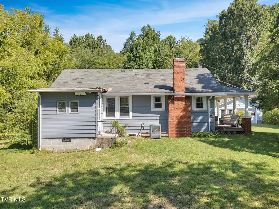 313 Richards Lane, Bluff City, TN 37618 - Image #3