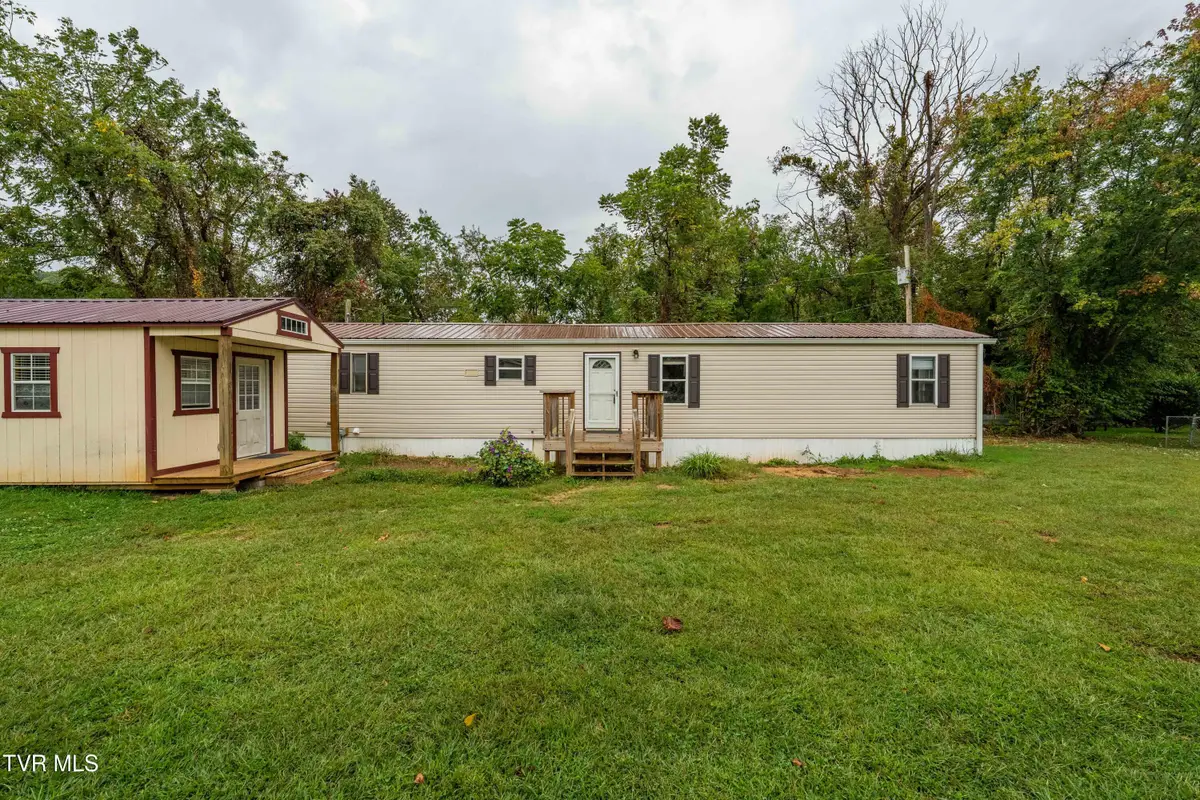 140 Peters Hollow Rd Road, Elizabethton, TN 37643 - Image #1