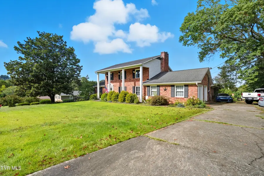 405 Oakmont Drive, Kingsport, TN 37663 - Image #2
