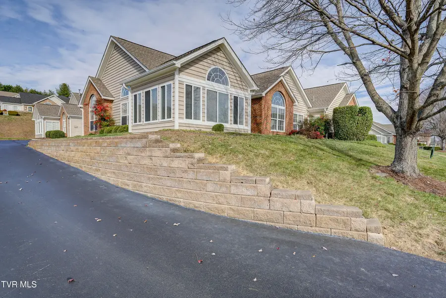 142 Avonlea Place Place #142, Johnson City, TN 37604 - Image #2