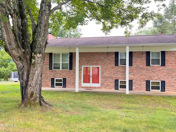 90 Veldt Lane, Afton, TN 37616