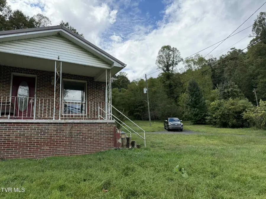 8366 Fishman Road, Pound, VA 24279 - Image #3