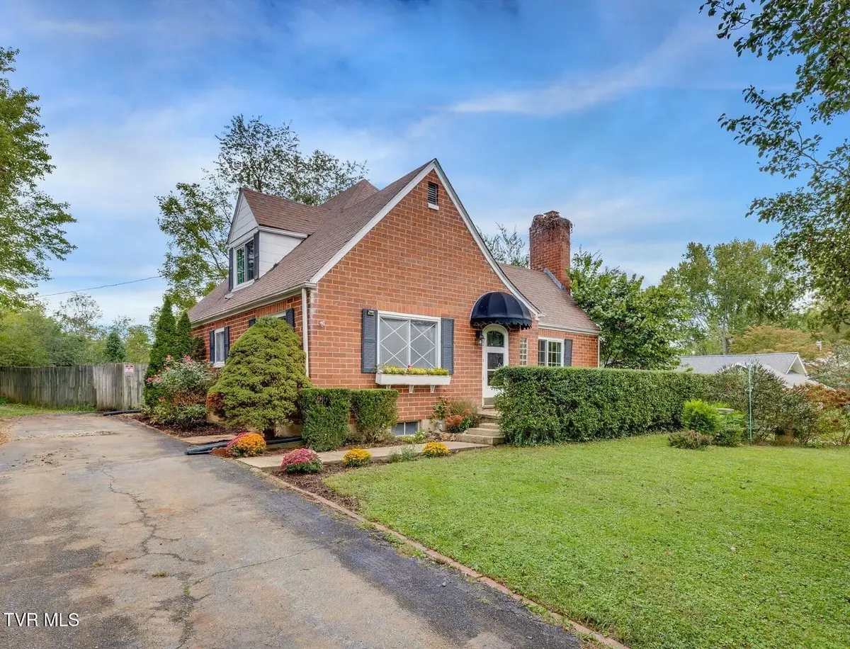 109 Northeast Drive, Johnson City, TN 37601 - Image #1