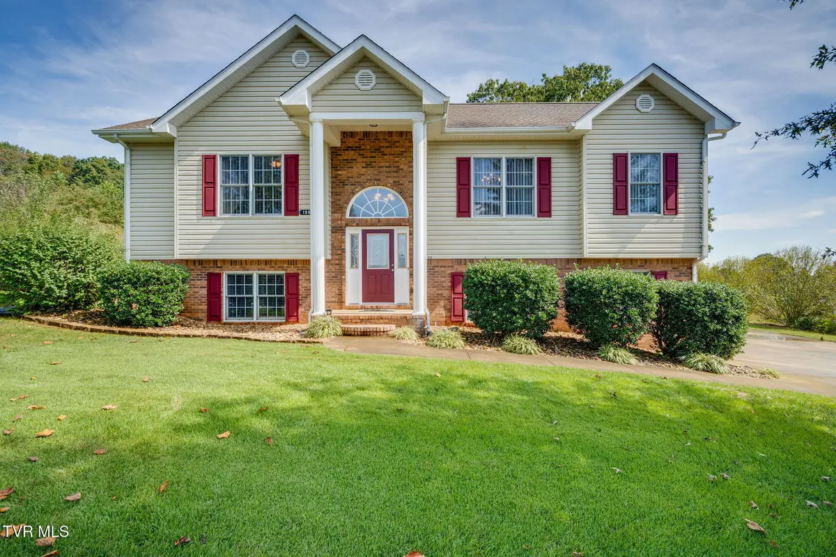 150 Fox Ridge Drive, Mount Carmel, TN 37645 - Image #1