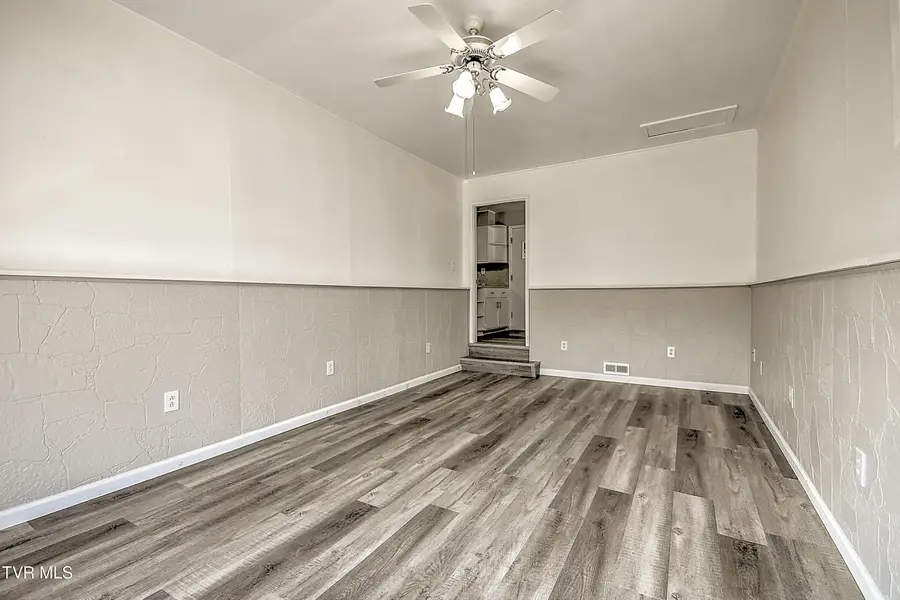 1204 West Carters Valley Road, Kingsport, TN 37660 - Image #2