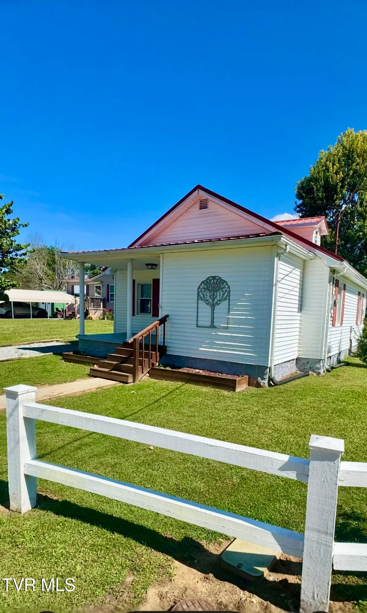 136 Elliott Avenue, Erwin, TN 37650 - Image #1