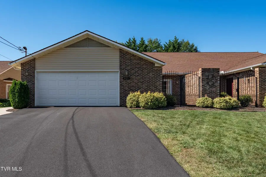 1032 Estate Drive #1, Johnson City, TN 37604 - Image #3