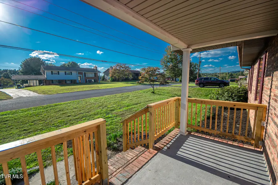 416 South Valley View Circle, Kingsport, TN 37664 - Image #2