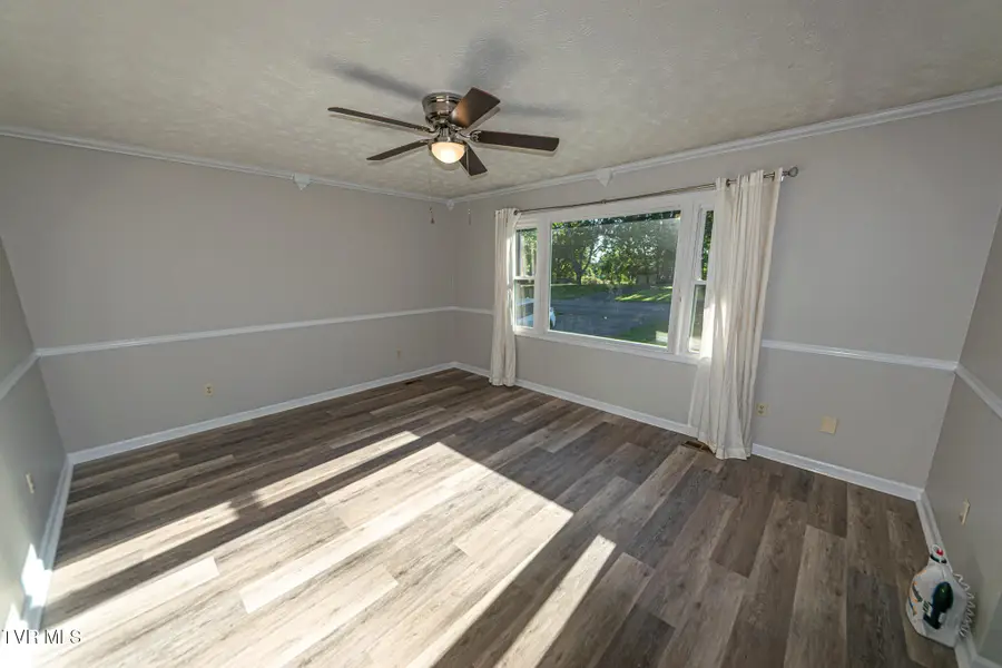 416 South Valley View Circle, Kingsport, TN 37664 - Image #3