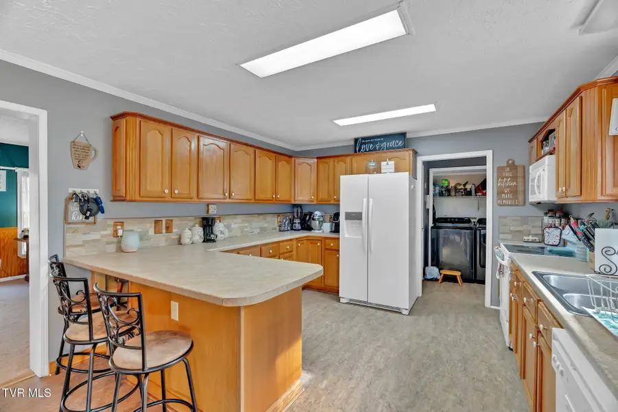 231 Pine Street, Butler, TN 37640 - Image #3