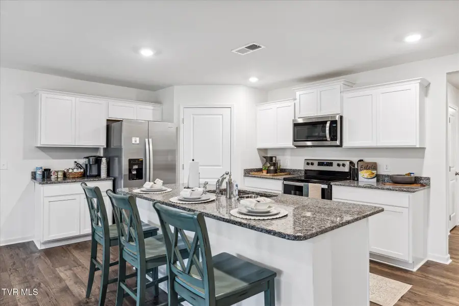 686 Saint Andrews Drive, Kingsport, TN 37664 - Image #3