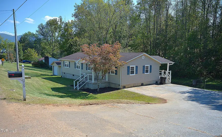 216 Old Weaver Pike, Bluff City, TN 37618 - Image #2