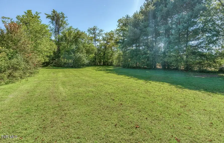 372 Wilbur Dam Road, Elizabethton, TN 37643 - Image #2