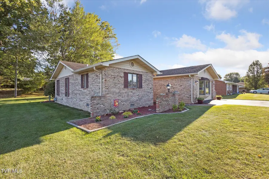 876 Northeast Edgemont North Street, Abingdon, VA 24210 - Image #2