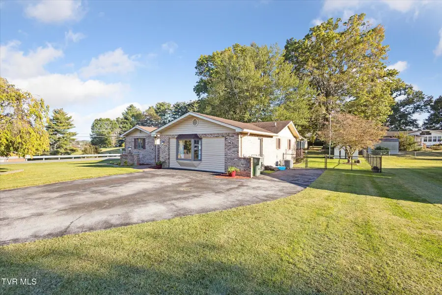 876 Northeast Edgemont North Street, Abingdon, VA 24210 - Image #3