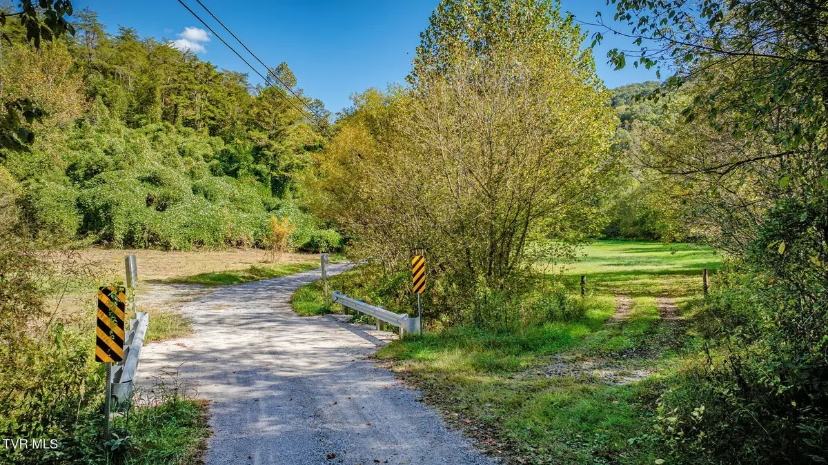 413 Willow Branch Road, Bristol, VA 24201 - Image #1