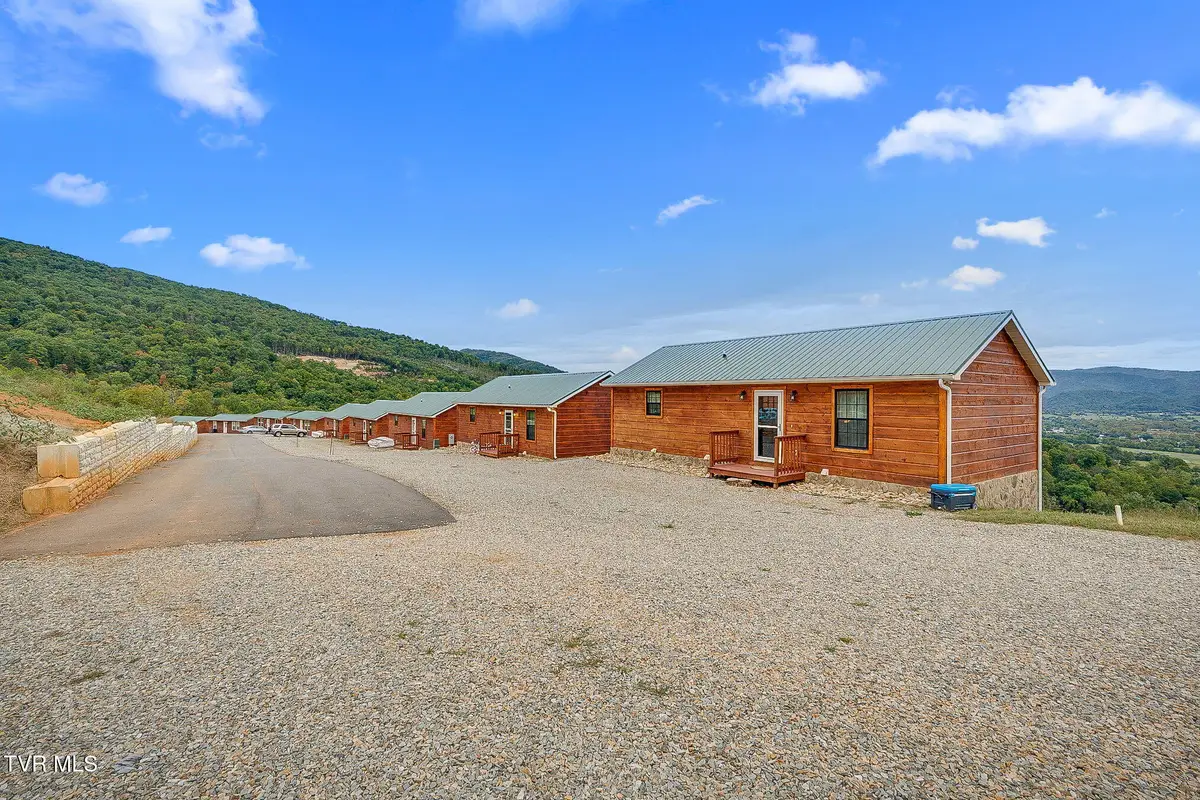 117-135 Ridgeview Drive, Elizabethton, TN 37643 - Image #1