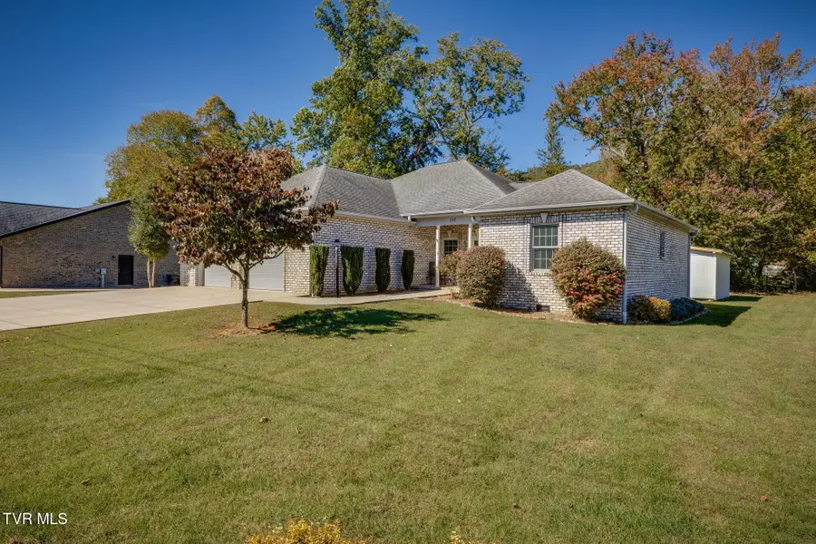 212 Alania Court, Elizabethton, TN 37643 - Image #2