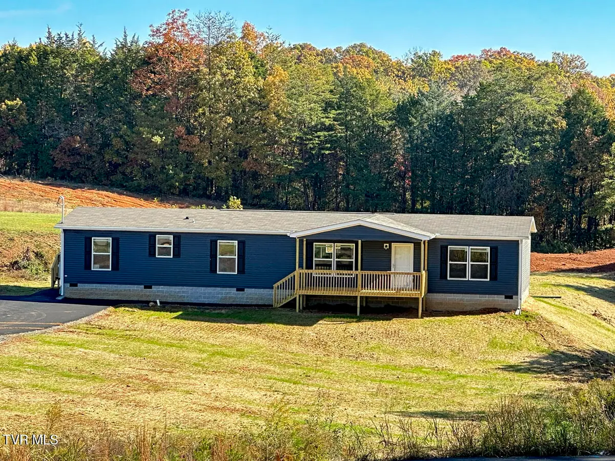 343 Bungalow Drive, Dandridge, TN 37725 - Image #1