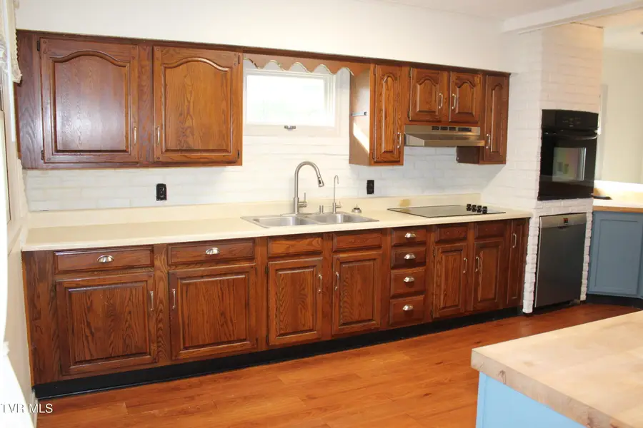 618 East Carters Valley Road, Gate City, VA 24251 - Image #2