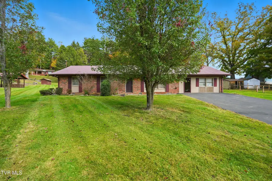 220 Market Street, Clintwood, VA 24228 - Image #3