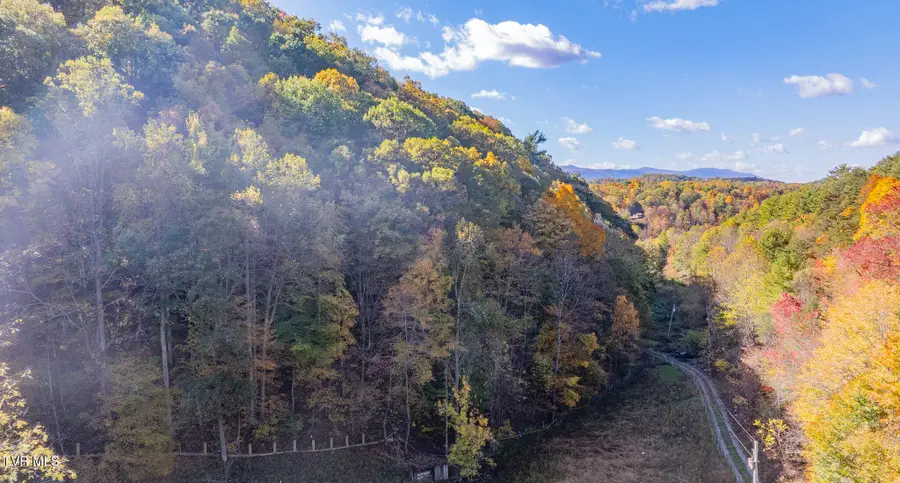 809 Wyatt Hollow Road, Bristol, TN 37620 - Image #2