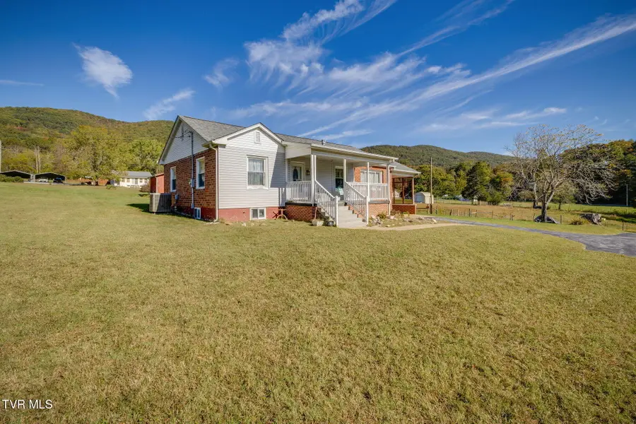 185 Banjo Drive, Hiltons, VA 24258 - Image #2