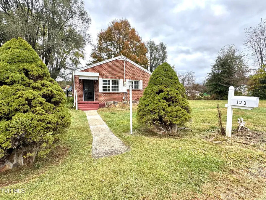 123 Randolph Avenue, Jonesville, VA 24263 - Image #2