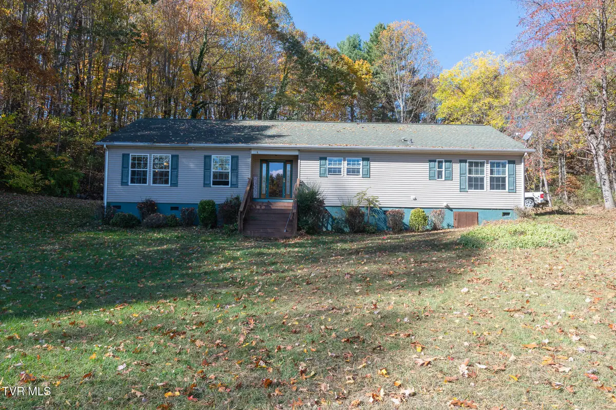 369 Back Road, Wytheville, VA 24382 - Image #1